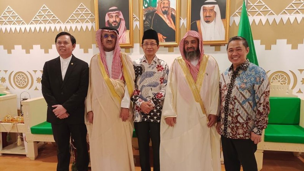 Pameran Jembatan Persaudaraan Indonesia-Arab Saudi (Jusur) di Masjid Istiqlal, Jakarta,  menunjukkan hubungan strategis kedua negara dan sejarah panjang kerja sama bilateral.