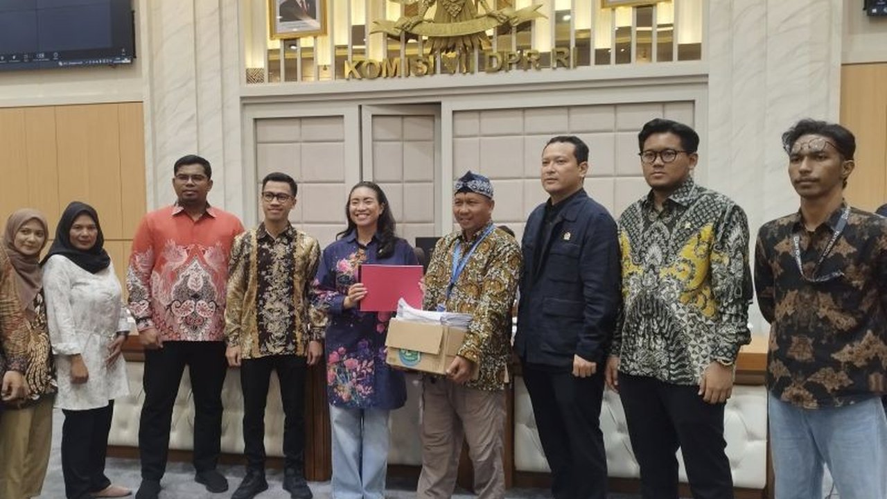 Komisi VII DPR RI turun tangan menindaklanjuti keluhan 324 UMKM Borobudur yang tergusur dan terintimidasi akibat Proyek Strategis Nasional (PSN), dengan PT TWC sebagai salah satu pihak yang akan dipanggil.