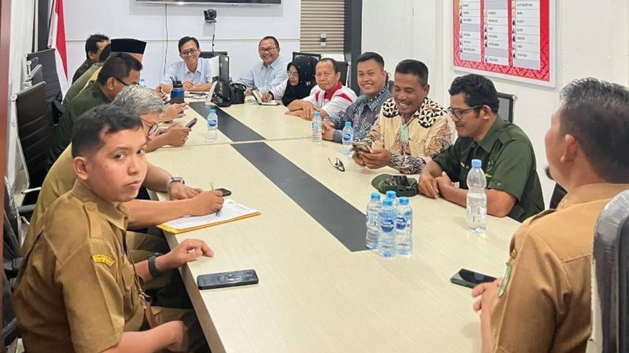 Dinas Perkebunan Bengkalis sosialisasikan beasiswa SDM Sawit dari BPDPKS kepada 4.000 penerima tahun 2025, meningkat dari tahun sebelumnya.