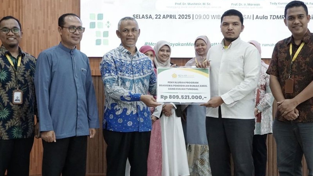 Rumah Amal Masjid Jamik Universitas Syiah Kuala (USK) Banda Aceh sukses mengelola dana Zakat, Infaq, dan Sedekah (ZIS) hingga Rp5 miliar dan menyalurkannya kepada lebih dari 2.000 penerima manfaat.