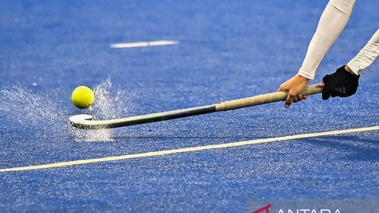 Timnas Hoki Putri Indonesia bermain imbang 2-2 melawan Sri Lanka di Piala Asia Hoki 2025, setelah sempat unggul 2-0, Indonesia akan berjuang memperebutkan peringkat ketiga melawan Hong Kong.