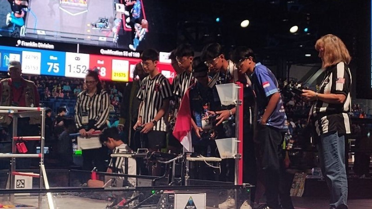 Tim Robotik Go2STEAM dari Madrasah Technonatura Yogyakarta berhasil meraih prestasi membanggakan dengan masuk 40 besar kompetisi First Tech Challenge (FTC) 2025 di Houston, Texas.