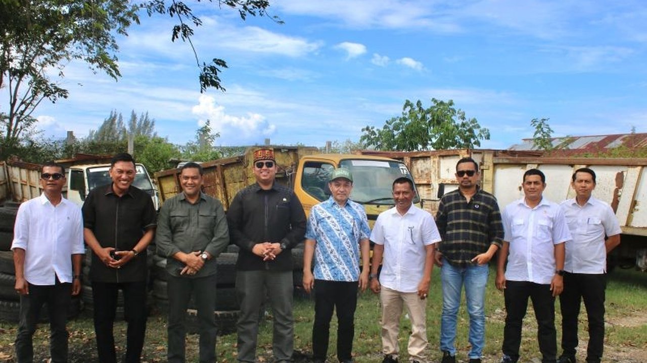 Krisis armada pengangkut sampah di Banda Aceh mengancam kebersihan kota; 27 mobil mogok, DPRK minta bantuan Pemprov Aceh.