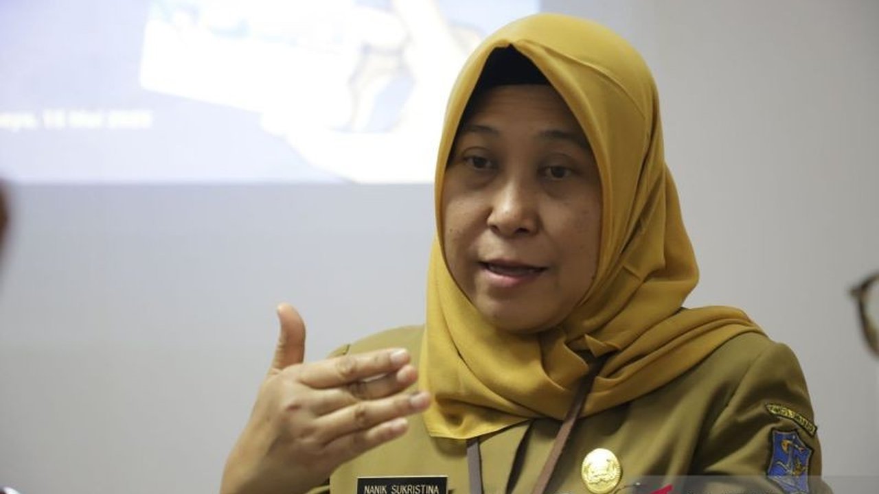 Pemkot Surabaya menyiapkan 2.815 dosis vaksin meningitis untuk melindungi calon jamaah haji asal Surabaya pada tahun 2025, dengan vaksinasi tahap kedua kini tengah berjalan.