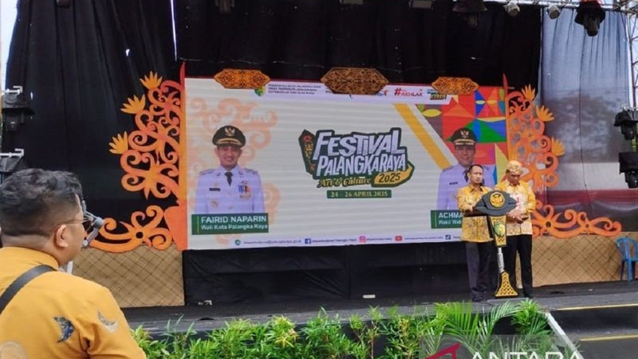 Pemerintah Kota Palangka Raya menggelar Festival Palangka Raya 2025 untuk melestarikan budaya Dayak melalui berbagai lomba seni dan tradisi, melibatkan ratusan peserta dari lima kecamatan.