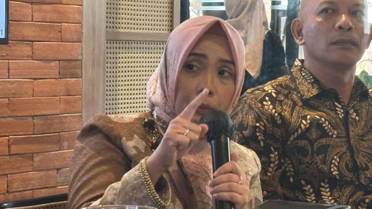 Aktivitas eksplorasi hulu migas di area terbuka Indonesia mencapai 300 juta dolar AS (Rp5,057 triliun) dalam tiga tahun terakhir, menunjukkan daya tarik investasi di sektor ini.