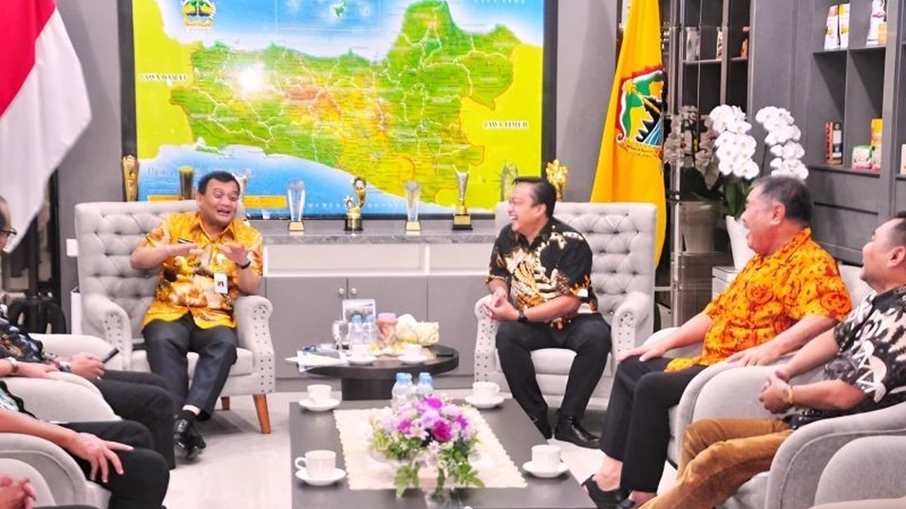 Borobudur Marathon 2025 siap digelar November mendatang dengan 10.500 pelari dari berbagai negara, termasuk pelari elit, serta rute baru dan dampak ekonomi yang signifikan bagi Jawa Tengah.