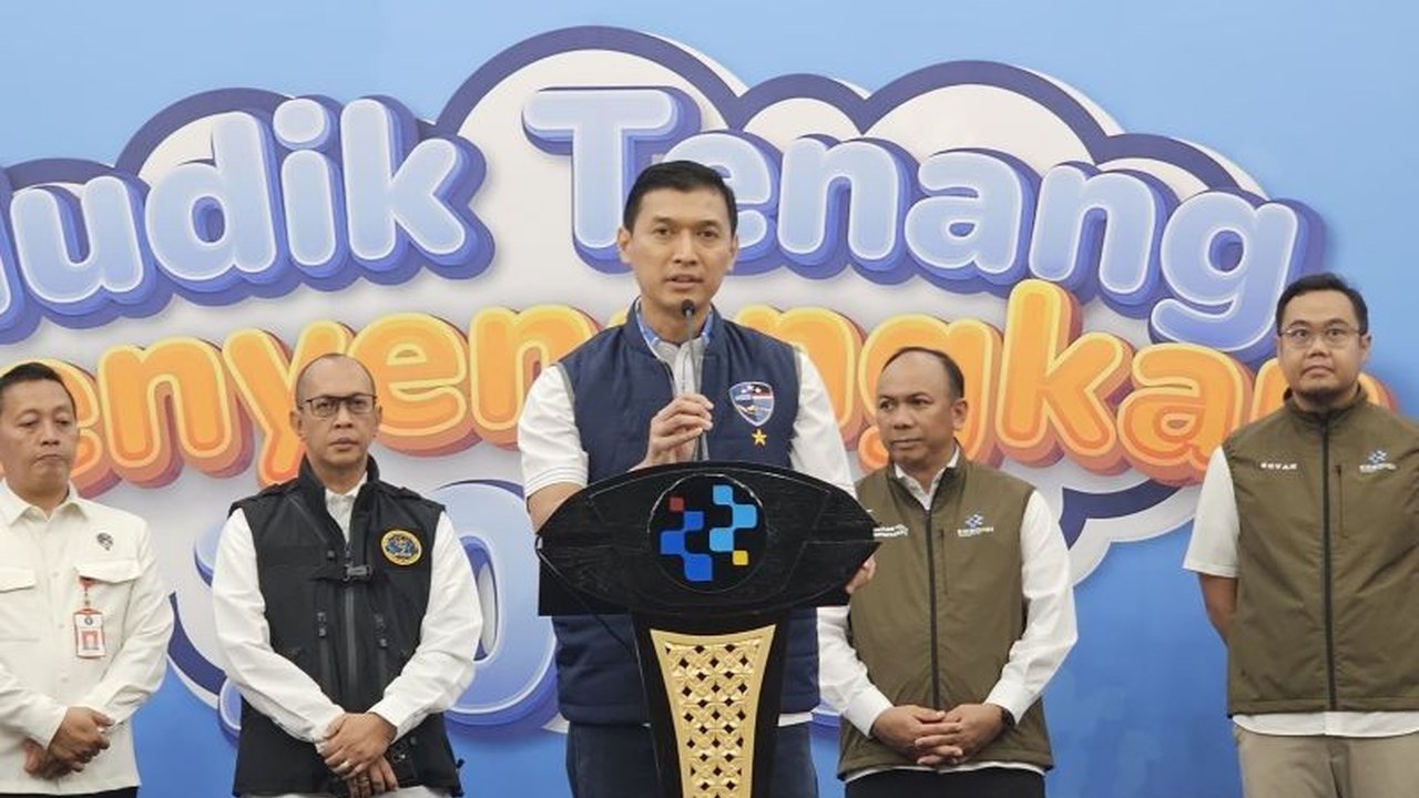 Polisi ungkap modus kejahatan siber baru menggunakan fake BTS yang menyasar kawasan bisnis Jakarta, dengan dua tersangka WNA China telah ditangkap dan kerugian mencapai ratusan juta rupiah.