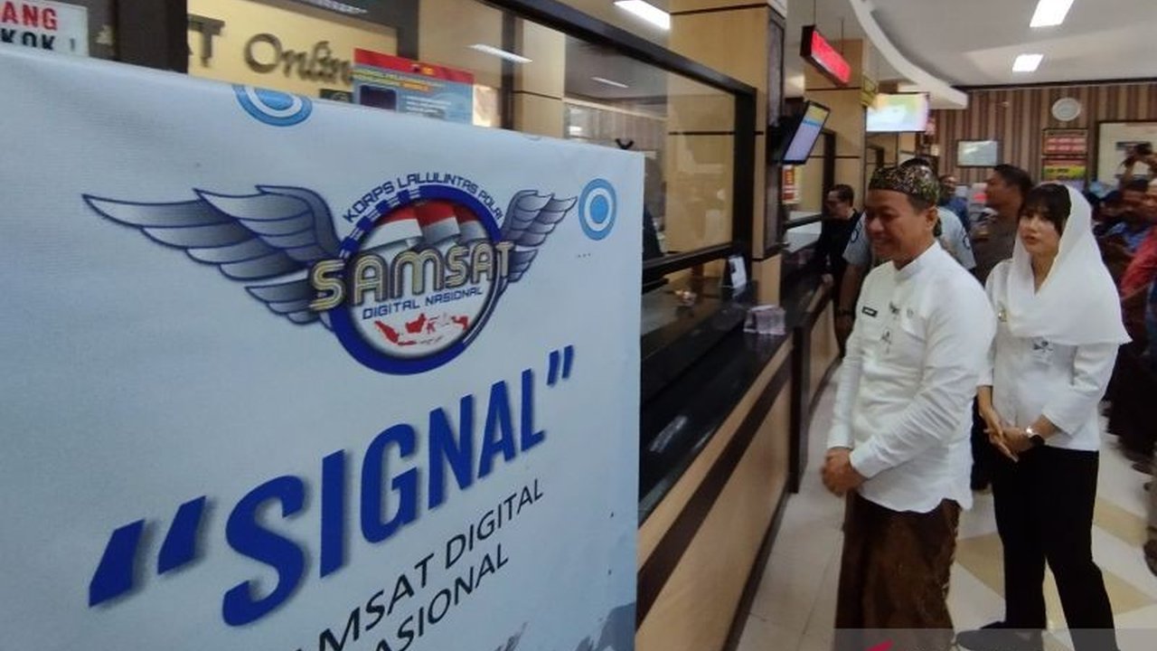 Program pemutihan pajak kendaraan di Kudus, Jawa Tengah, dimanfaatkan oleh 27.000 warga, kendati masih ada 150.000 pemilik kendaraan yang menunggak pajak hingga Rp50 miliar.