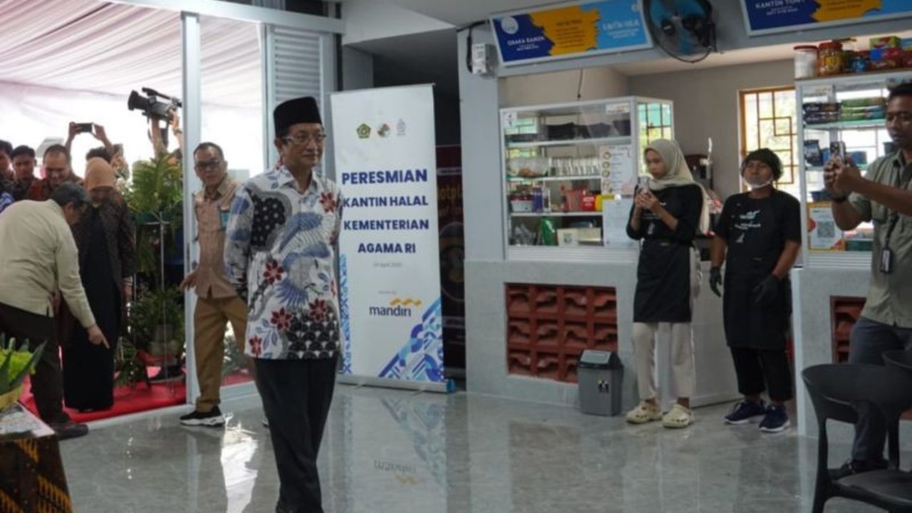 Menteri Agama dan Kepala BPJPH resmikan Kantin Halal Kemenag di Jakarta, menegaskan komitmen terhadap prinsip halal dan thayyib, serta makna spiritual di balik basmalah.