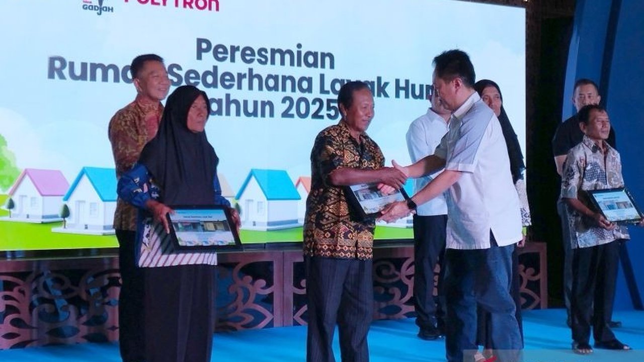 PT Djarum dan Polytron salurkan dana Rp5 miliar untuk renovasi 92 rumah tidak layak huni di Kudus, sebagai wujud kepedulian sosial perusahaan.