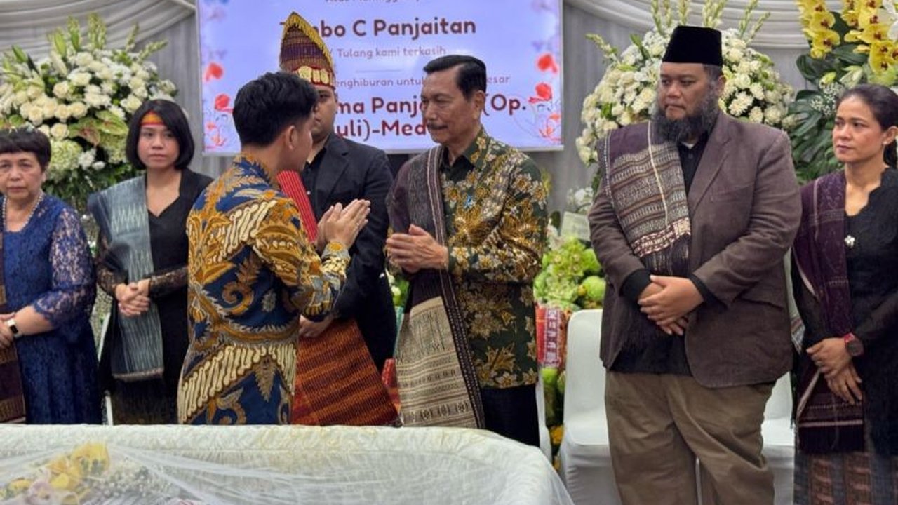 Wakil Presiden Gibran Rakabuming Raka menyampaikan belasungkawa atas berpulangnya Timbo C. Panjaitan, adik Luhut Binsar Pandjaitan, di RSPAD Gatot Soebroto dan memberikan dukungan kepada keluarga.