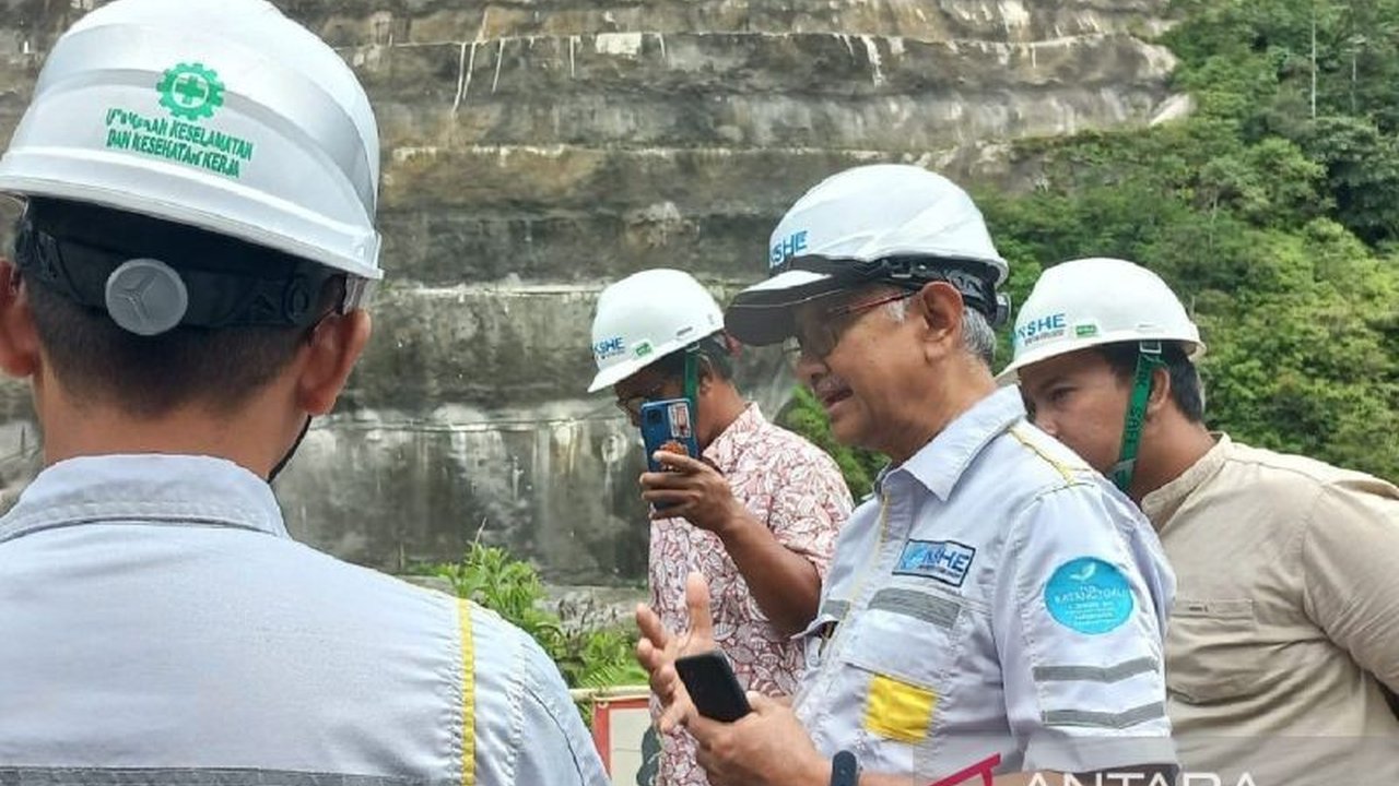 PLTA Batang Toru di Sumatera Utara akan beroperasi akhir 2025, memasok 510 MW listrik bersih ke jaringan Sumatera dan mengurangi ketergantungan pada energi fosil.