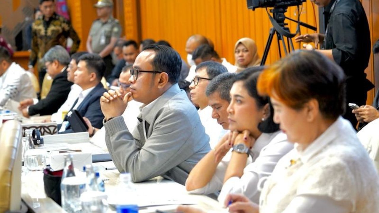 Kolaborasi efektif antar kementerian, lembaga, dan swasta berhasil membuat Angkutan Lebaran 2025 aman, lancar, dan nyaman, dengan tingkat kepuasan masyarakat mencapai 90,9 persen.