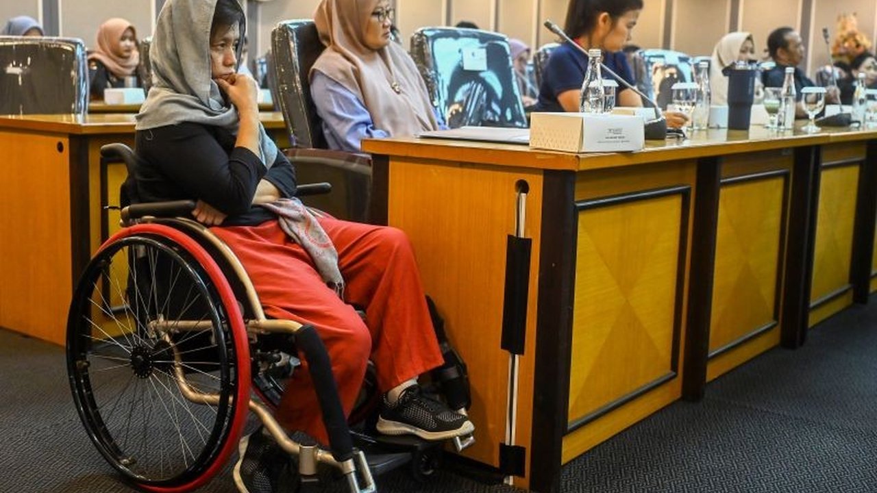 Anggota Komisi XIII DPR, Mafirion, mendesak penyelesaian hukum kasus pelanggaran HAM terhadap eks pemain sirkus OCI yang telah berlangsung selama 28 tahun.