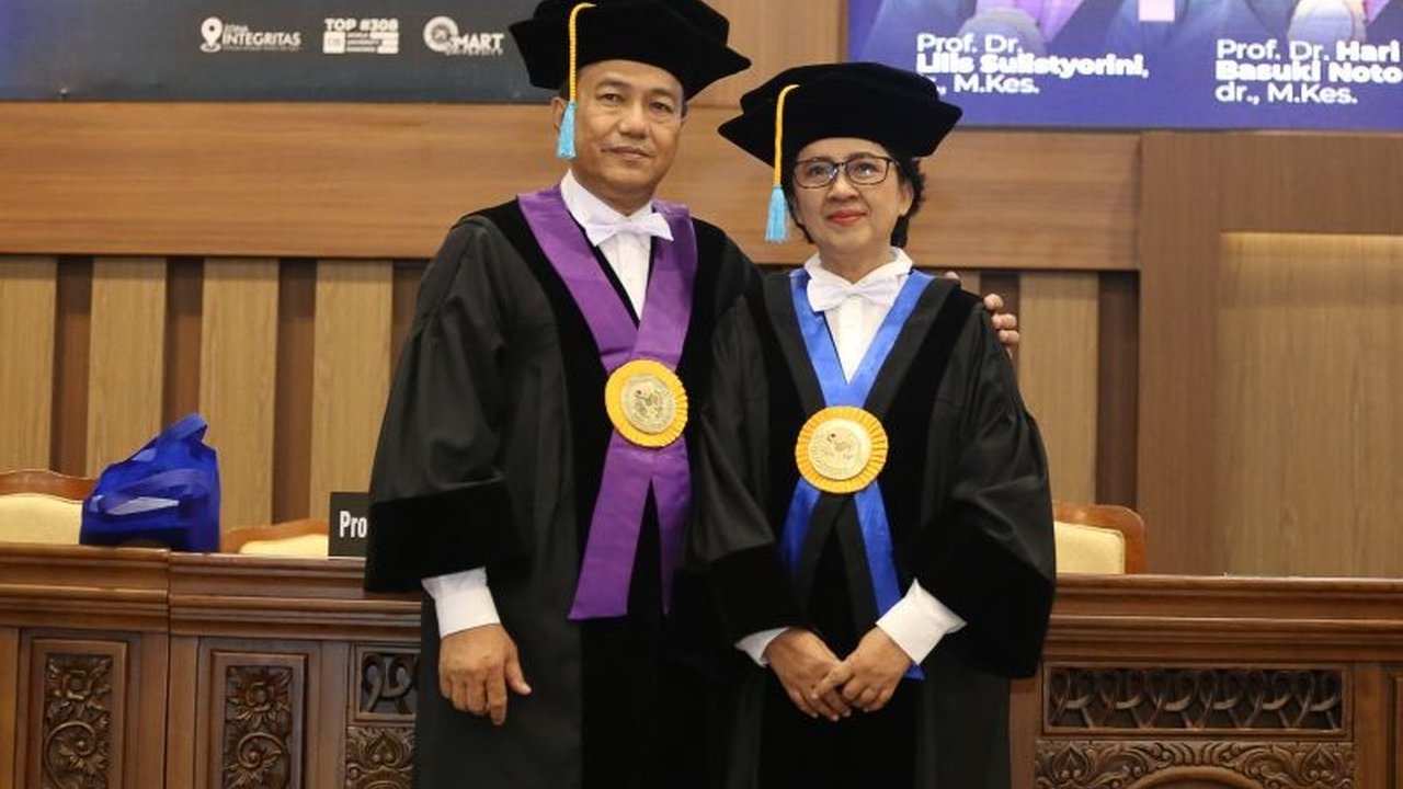 Pasangan dosen Unair, Prof. Hari Basuki dan Prof. Dwi Winarni, dikukuhkan sebagai guru besar secara bersamaan, sebuah pencapaian luar biasa yang penuh dinamika dan inspirasi.
