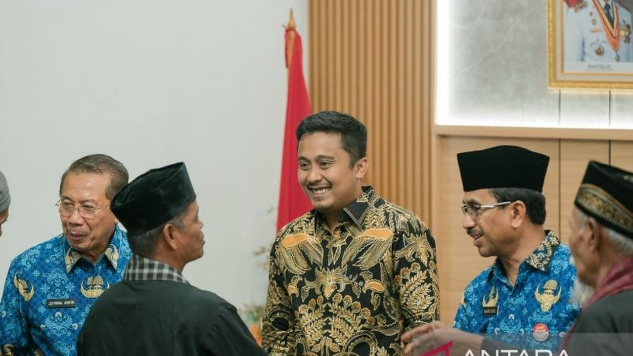 Pemerintah Provinsi Sumatera Barat meluncurkan program Nagari Creative Hub untuk mendukung UMKM lokal dan memanfaatkan potensi daerah melalui pendekatan digital, menjawab tantangan keterbatasan anggaran.