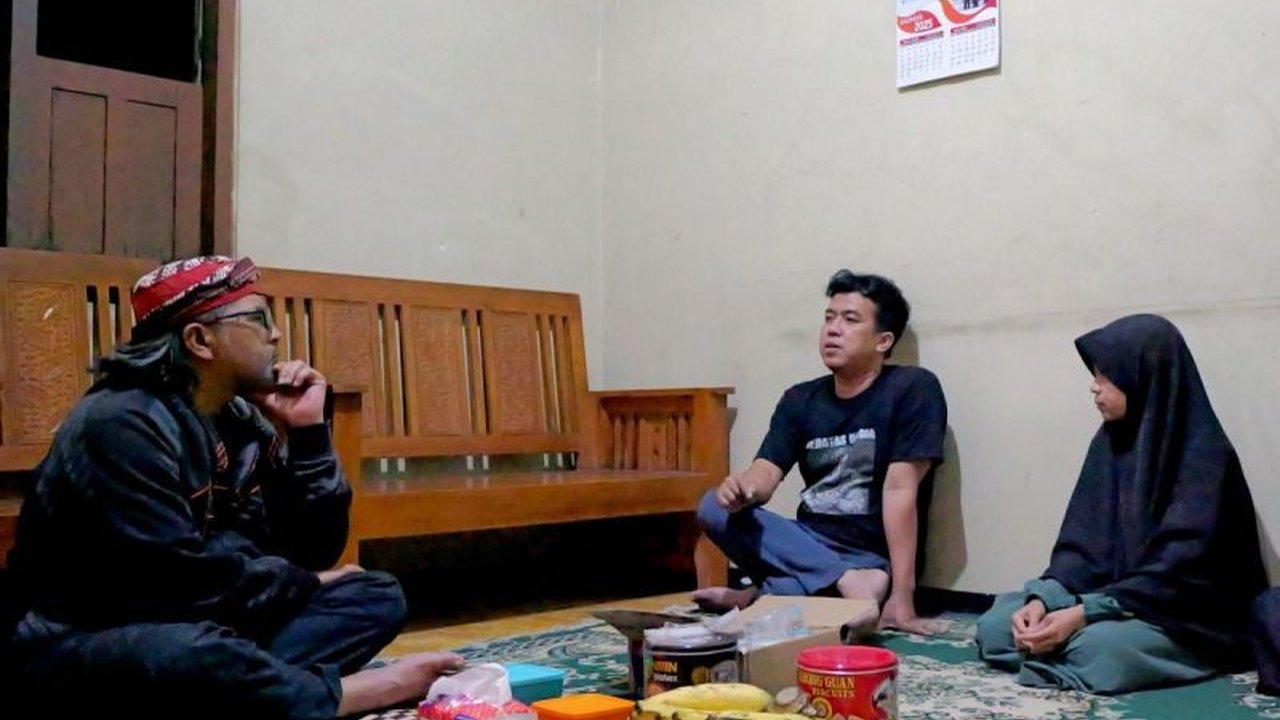 Bupati Temanggung, Agus Setyawan, meminta doa masyarakat untuk Sugeng Parwoto, seorang PNS yang hilang saat melakukan kegiatan membersihkan jalur pendakian di Gunung Merbabu.