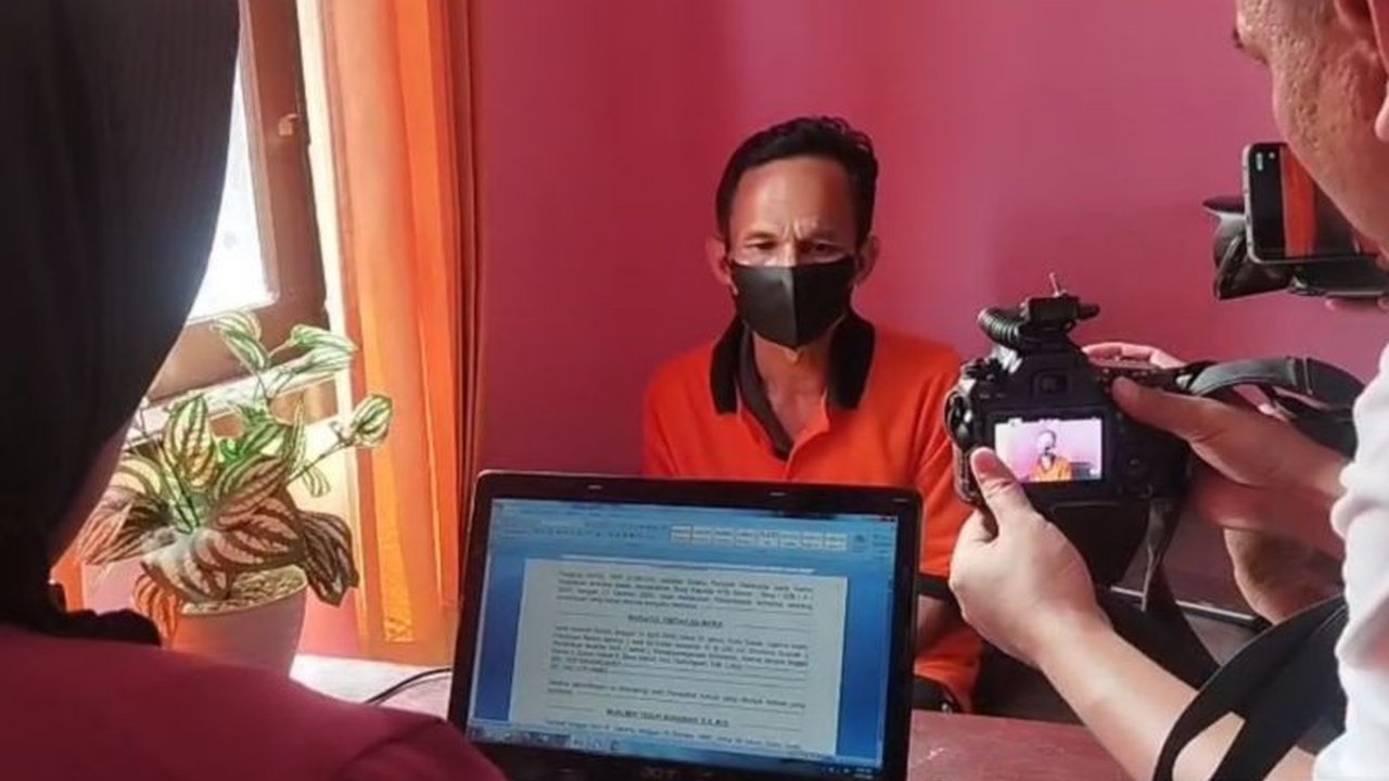 Seorang ustaz di Lombok Barat, NTB, ditetapkan sebagai tersangka atas pencabulan terhadap belasan santriwati dengan dalih 'mengijazahkan' doa agar mendapatkan pasangan dan keturunan baik.