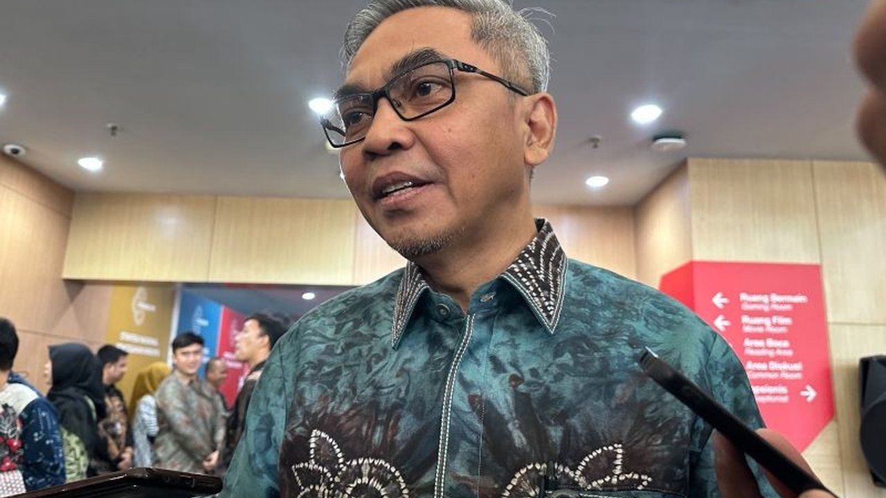 Ketua KPK menyerahkan penjadwalan pemanggilan Ridwan Kamil terkait kasus dugaan korupsi pengadaan iklan di Bank BJB kepada penyidik, meskipun penggeledahan telah dilakukan dan klarifikasi diperlukan.