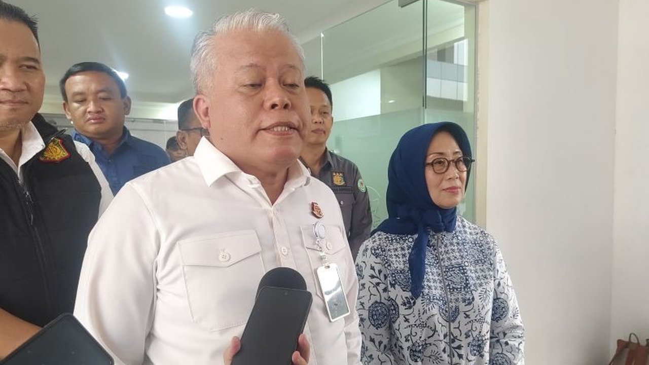 Dewan Pers akan memeriksa Direktur Pemberitaan JAKTV nonaktif, Tian Bahtiar, tersangka kasus dugaan perintangan penyidikan di Kejaksaan Agung terkait pemberitaan negatif.