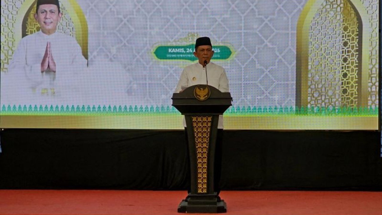 Pemprov Kepri alokasikan Rp6 miliar untuk membangun SMA di Pulau Tiga, Natuna, guna meningkatkan akses pendidikan dan mengatasi kesulitan siswa yang harus menyeberangi laut untuk bersekolah.