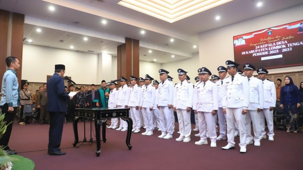 Bupati Lombok Tengah melantik 24 kepala desa terpilih periode 2025-2033, menekankan pentingnya transparansi dan akuntabilitas pengelolaan keuangan desa serta pengembangan potensi desa secara inovatif.