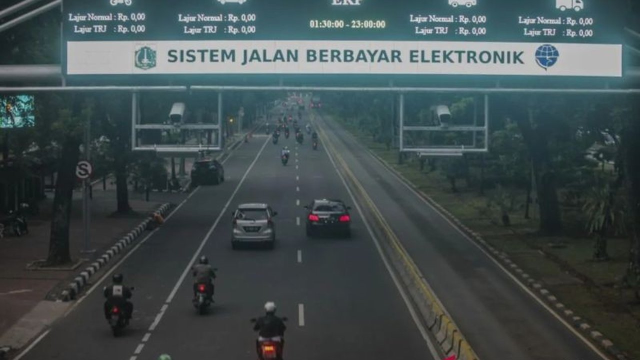 Gubernur DKI Jakarta, Pramono Anung, berencana menggunakan pendapatan dari sistem jalan berbayar elektronik (ERP) untuk mensubsidi transportasi umum, menargetkan 15 golongan masyarakat di Jakarta dan sekitarnya.