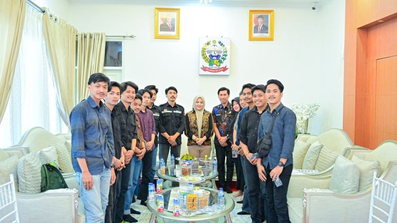 Wakil Gubernur Sulsel, Fatmawati Rusdi, mengajak mahasiswa teknik se-Sulawesi Selatan berkolaborasi membangun SDM unggul dan mendorong peran aktif mereka dalam pembangunan daerah.