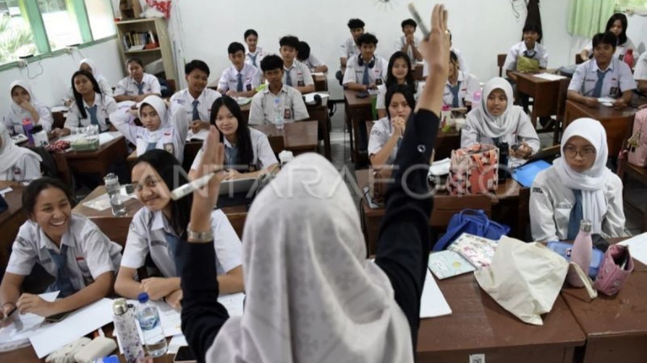 Dinas Pendidikan Kalteng tegaskan tidak ada pungutan biaya dalam SPMB SMA/SMK/SKH tahun ajaran 2025/2026; proses transparan dan tersedia jalur afirmasi.