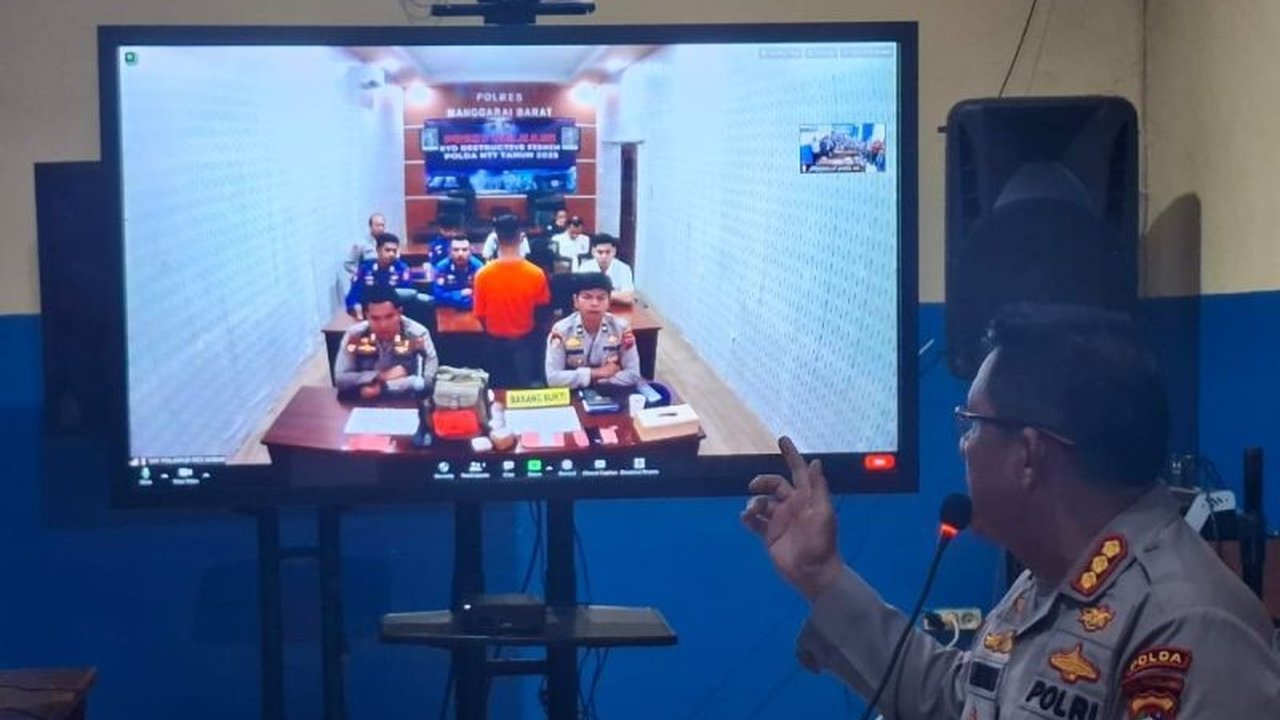 Polda NTT sebut enam kabupaten masuk zona merah penangkapan ikan dengan bom, merusak terumbu karang dan mengancam ekosistem laut.