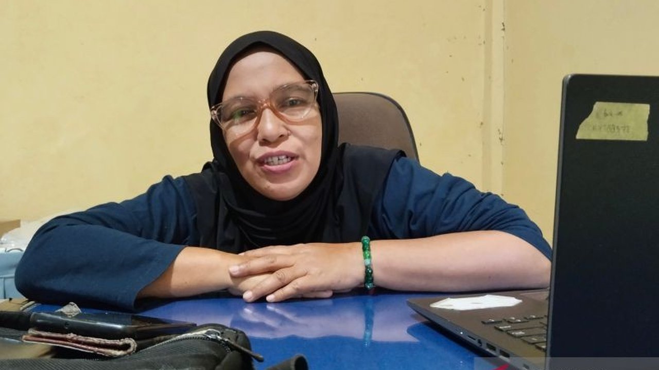 Dinas Kesehatan Mukomuko, Bengkulu, menargetkan 4.344 warga menjalani pemeriksaan HIV/AIDS tahun ini, meliputi ibu hamil, calon pengantin, dan penderita TBC, guna deteksi dini penyakit menular tersebut.