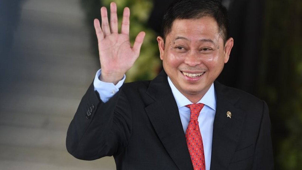 Mantan Menteri ESDM, Ignasius Jonan, mengucapkan terima kasih setelah diangkat menjadi Komisaris Independen PT United Tractors Tbk (UNTR), disampaikan langsung dari Vatikan.