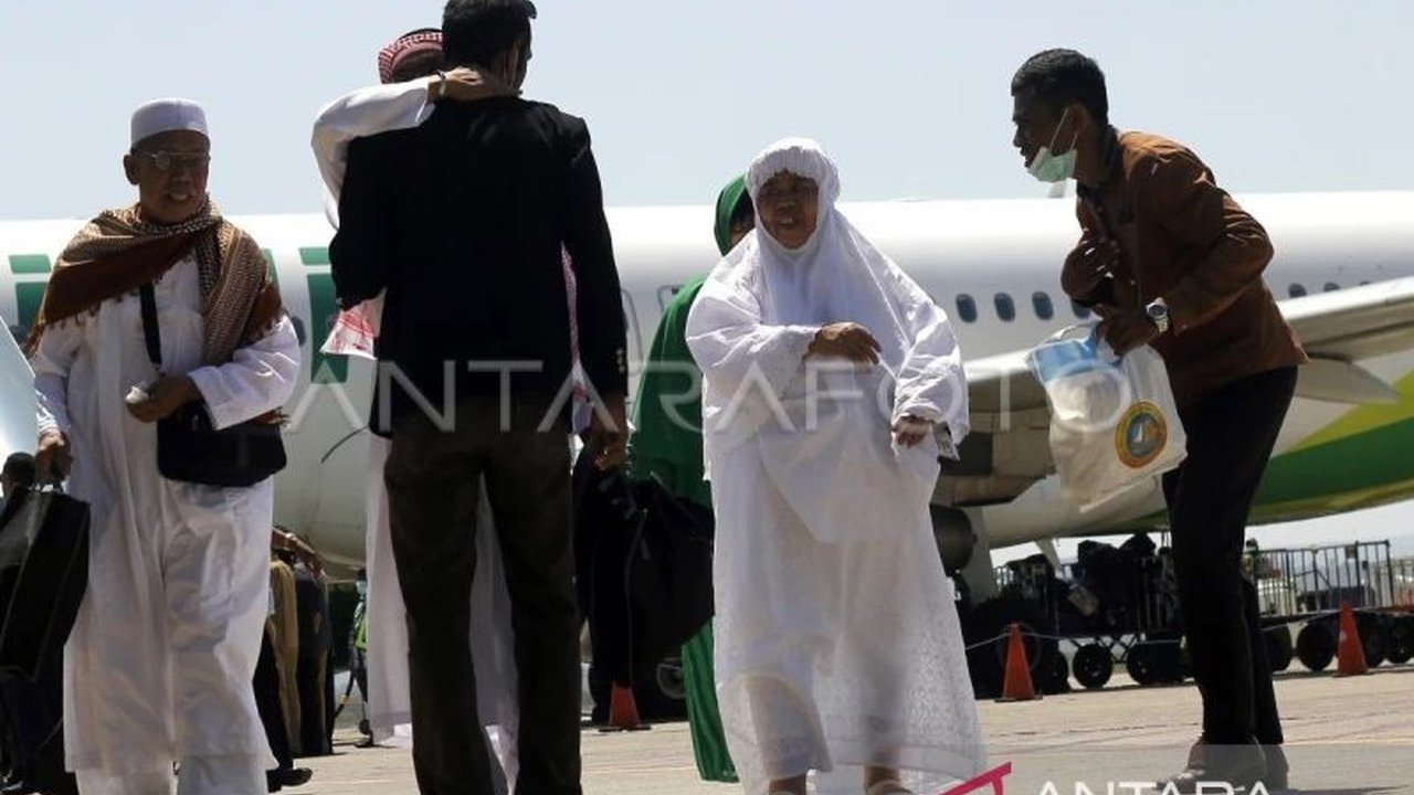 Kemenag NTT menetapkan kuota haji 668 orang untuk tahun 2025, terdiri dari jamaah reguler, lansia, petugas, dan KBIHU, dengan jamaah tertua berusia 104 tahun dan termuda 19 tahun.