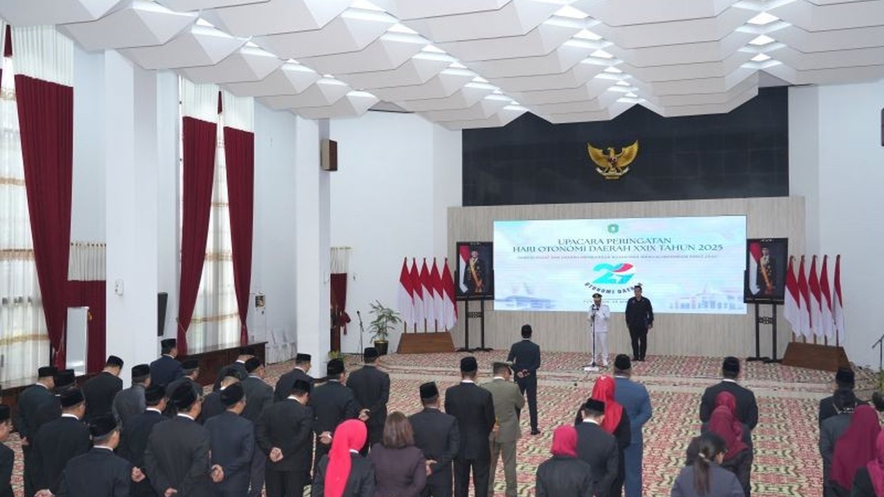 Mendagri Tito Karnavian dan Wagub Kalbar Krisantus Kurniawan tekankan pentingnya sinergi pemerintah pusat dan daerah untuk mencapai visi Indonesia Emas 2045, melalui peningkatan pendapatan asli daerah dan pengelolaan anggaran yang efektif.