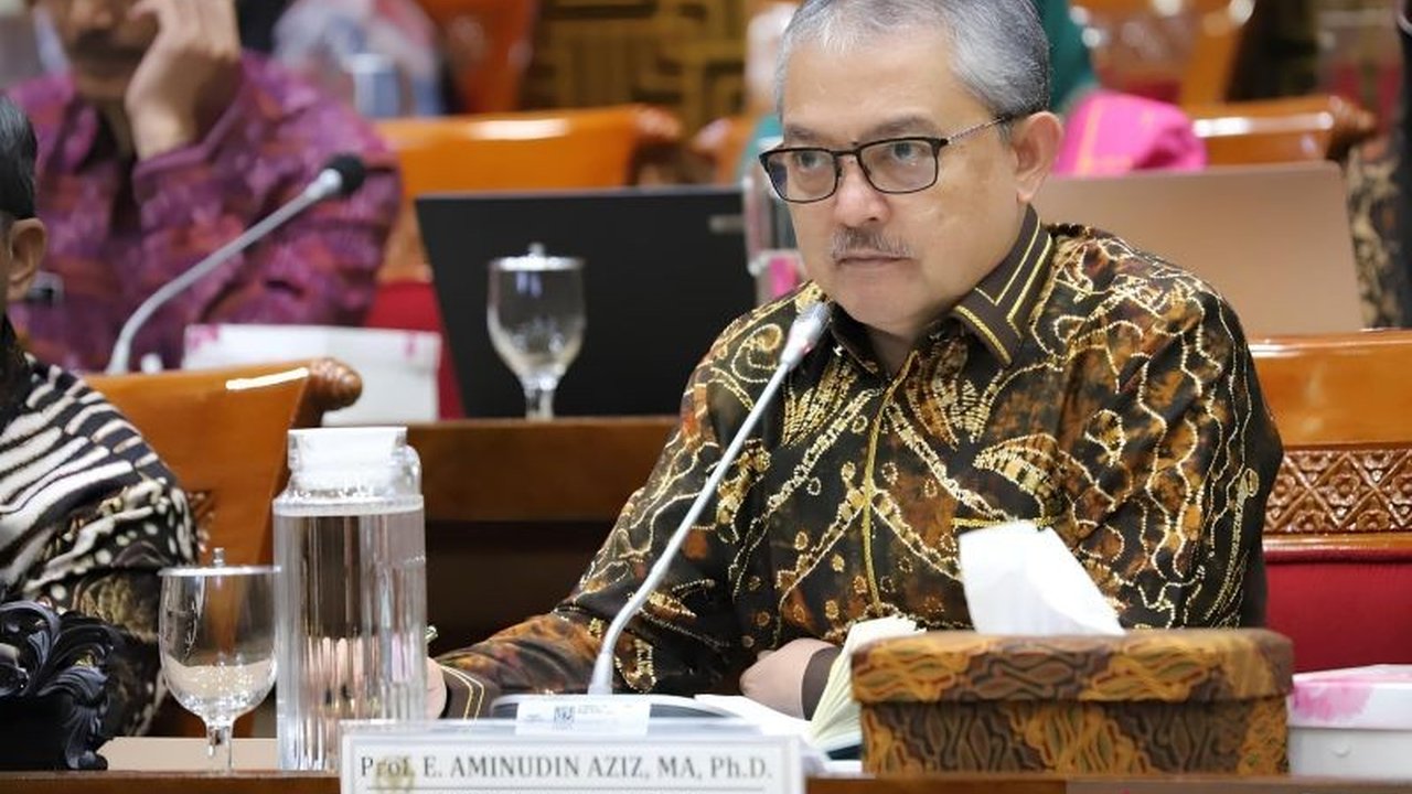 Perpustakaan Nasional (Perpusnas) tetap prioritaskan layanan publik dan distribusi buku, meski anggaran tahun 2025 mengalami efisiensi signifikan, namun kekhawatiran muncul terkait pelestarian naskah kuno.