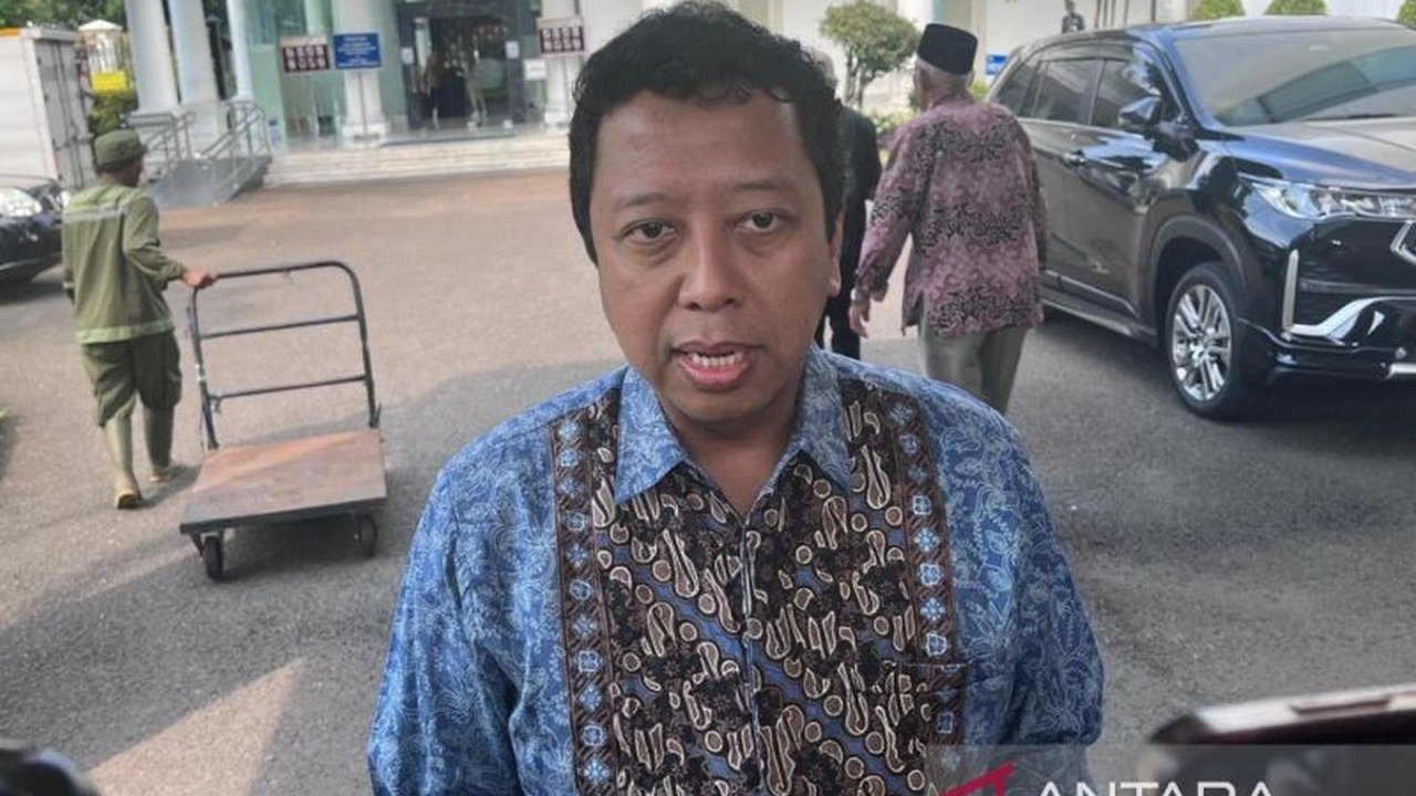 PPP belum menentukan dukungan untuk Pilpres 2029 dan menunggu hasil Muktamar September mendatang, berbeda dengan PAN dan Golkar yang telah menyatakan dukungannya pada Prabowo Subianto.