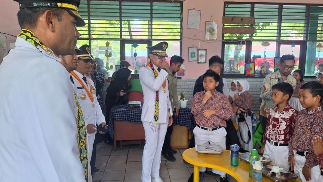 Wakil Menteri Dalam Negeri (Wamendagri) Bima Arya Sugiarto menekankan pentingnya transparansi, profesionalisme, dan dampak nyata dari program Makan Bergizi Gratis (MBG) bagi masyarakat, khususnya di daerah.