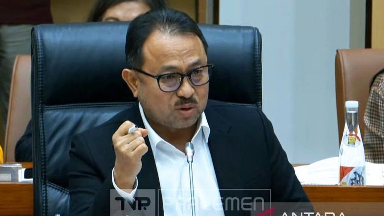 Anggota DPR RI Pangeran Khairul Saleh mengecam penggunaan visa nonhaji untuk ibadah haji, menyebutnya sebagai pelanggaran yang merendahkan martabat negara dan mendesak peningkatan pengawasan serta penegakan hukum.