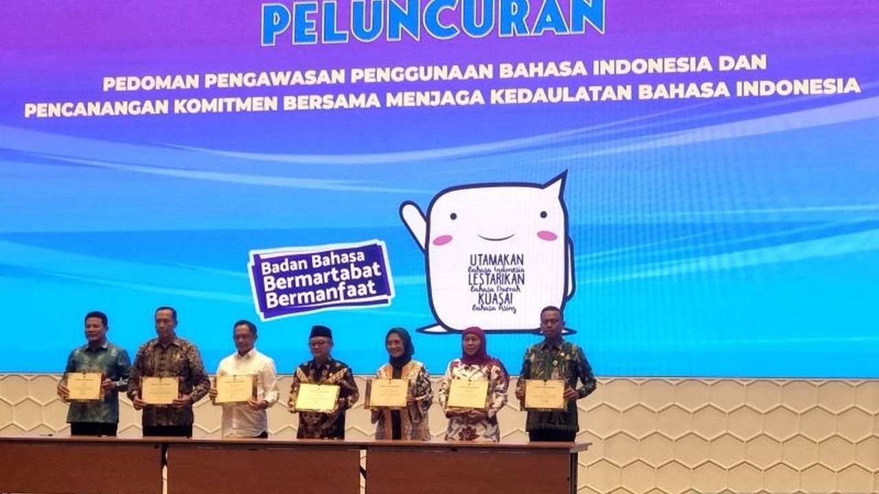 Kemendikdasmen meluncurkan pedoman pengawasan penggunaan Bahasa Indonesia untuk memperkuat penggunaan bahasa resmi, formal, dan baku, serta menumbuhkan kecintaan generasi muda terhadap bahasa Indonesia.