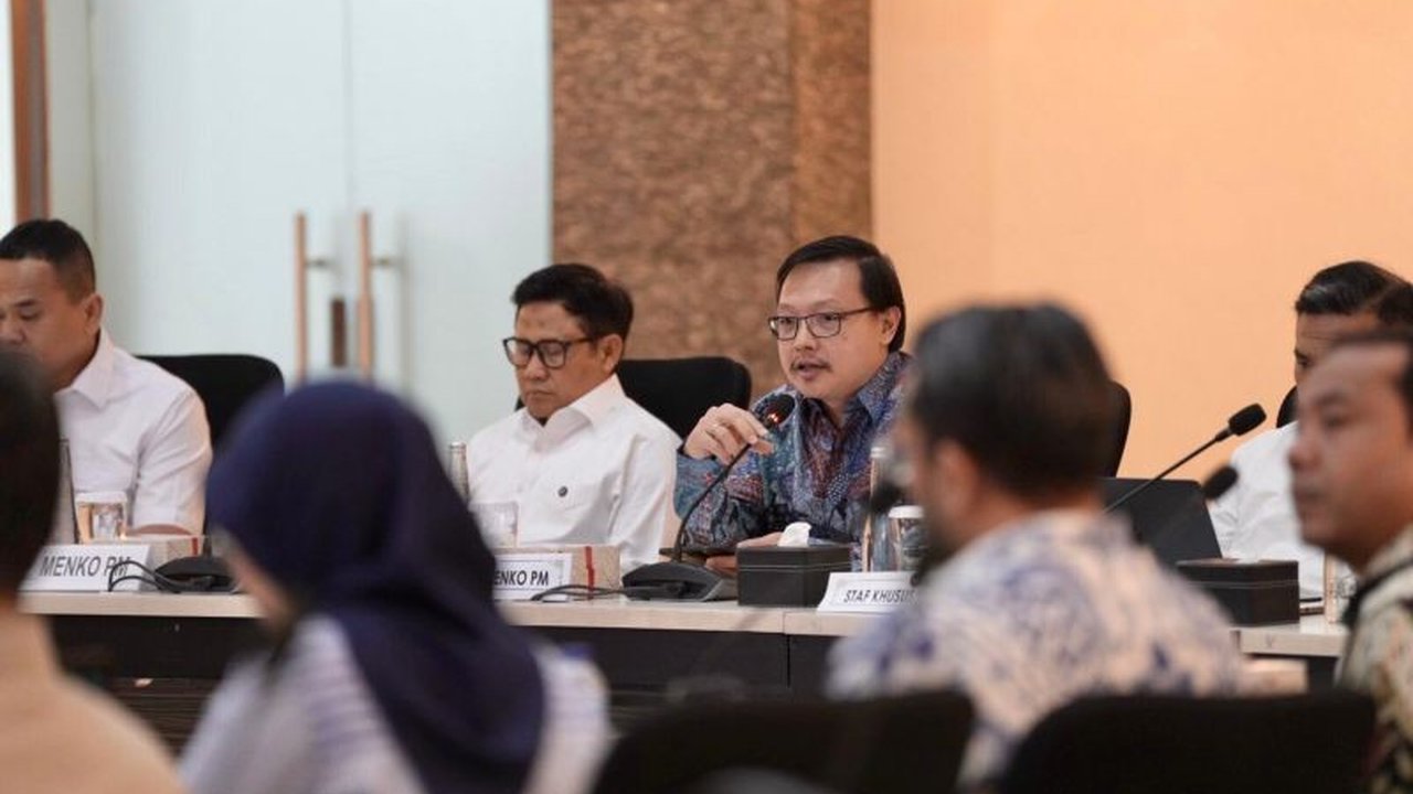 Kementerian Koordinator Bidang Pemberdayaan Masyarakat (Kemenko PM) luncurkan program 'Berdaya Bersama' untuk standarisasi pendampingan dan pelatihan UMKM, guna memperkuat kemandirian ekonomi masyarakat Indonesia.