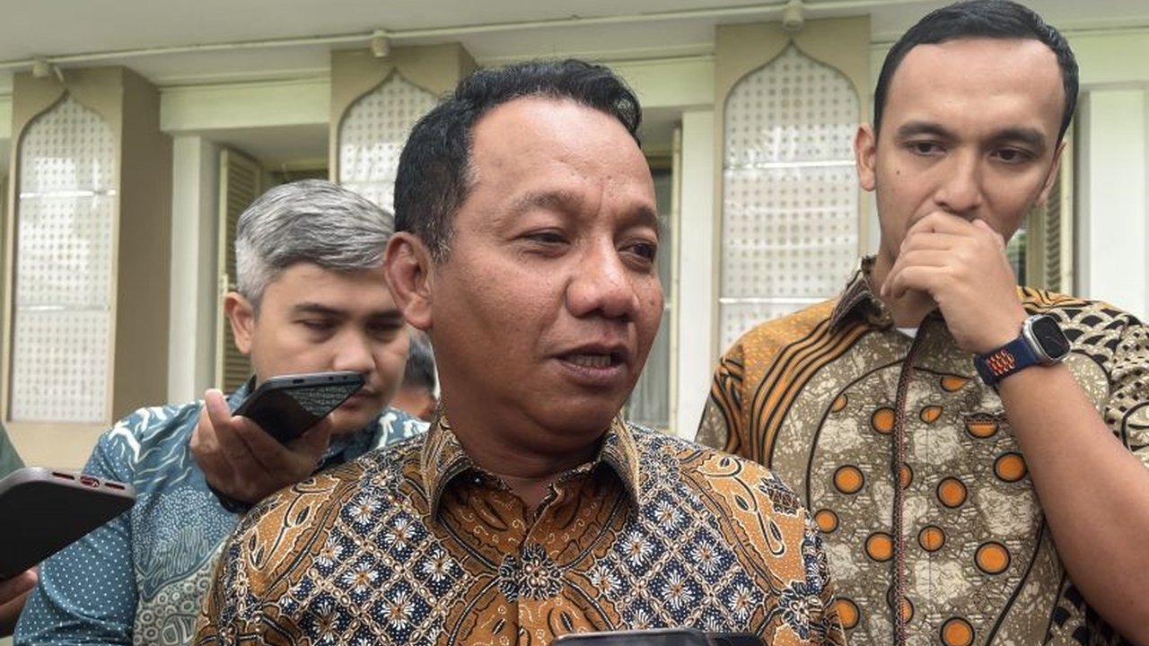 Kementerian ESDM menyatakan terbuka terhadap investor, termasuk Huayou yang menggantikan LG dalam proyek baterai kendaraan listrik Indonesia senilai Rp145 triliun.