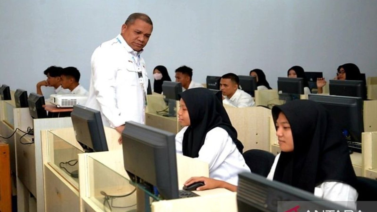 Pengumuman SNPMB: Mahasiswa yang telah diterima melalui SNBP 2025 dilarang mengikuti SNBT dan jalur mandiri di PTN.  Kebijakan ini bertujuan menciptakan seleksi yang adil dan transparan.