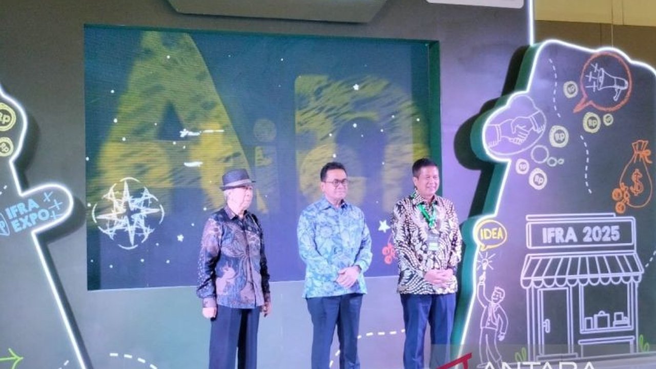 Menteri Perdagangan Budi Santoso mengajak pelaku bisnis waralaba untuk mengikuti program business matching guna meningkatkan rasio kewirausahaan Indonesia yang masih rendah, sekitar 3,4 persen.