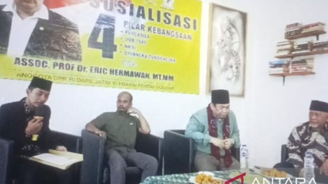 Anggota DPR RI Eric Hermawan tekankan pentingnya sinergi pemerintah pusat dan daerah, serta SOP yang jelas, untuk memastikan keberhasilan program Makan Bergizi Gratis (MBG) dan mencegah masalah seperti keracunan massal.