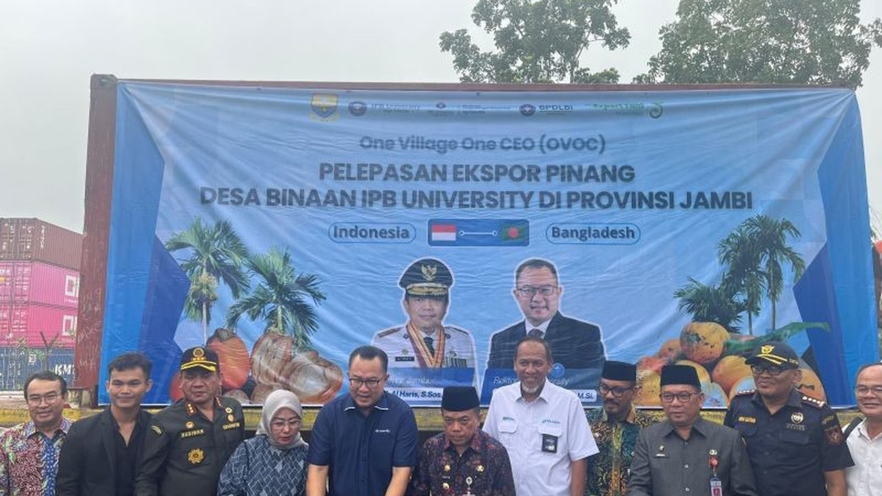 Karantina Jambi memfasilitasi ekspor perdana 36 ton pinang biji ke Bangladesh, menandai langkah signifikan dalam meningkatkan perekonomian Jambi dan membuka peluang pasar internasional.