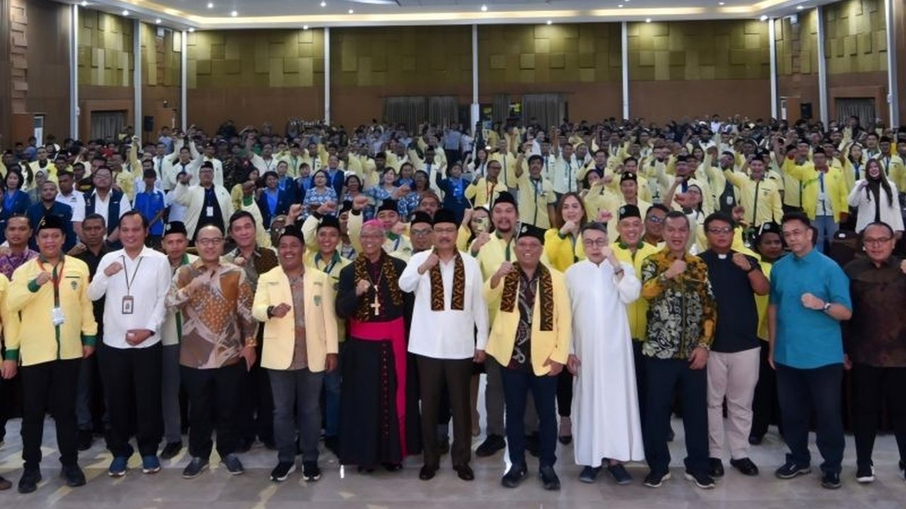 Menteri Sosial Saifullah Yusuf mengajak Pemuda Katolik berkolaborasi dalam program pemerintah dan berperan aktif dalam pembangunan nasional menuju Indonesia Emas 2045.