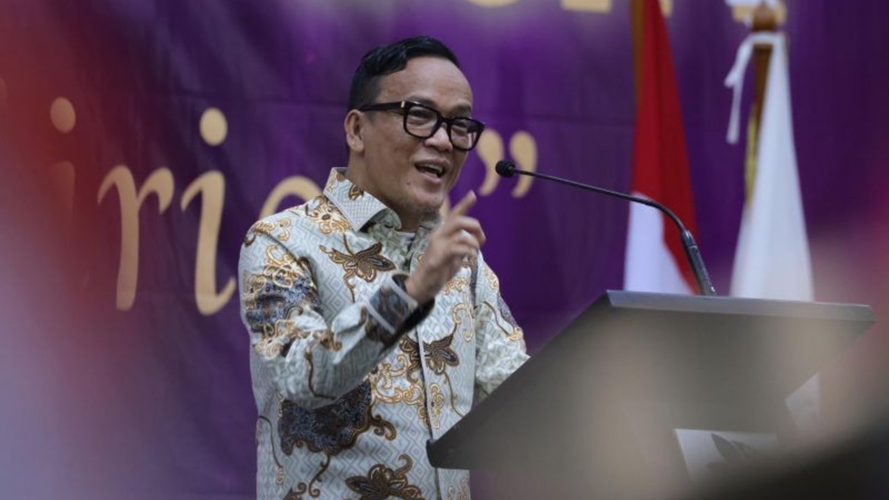 Wakil Menteri Ketenagakerjaan (Wamenaker) Immanuel Ebenezer Gerungan menekankan pentingnya peran strategis perempuan Indonesia dalam menghadapi disrupsi kecerdasan buatan (AI) dan menyerukan kesiapan menghadapi perubahan di pasar kerja.