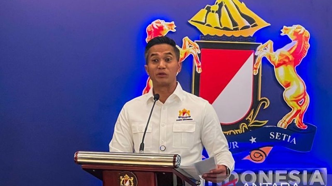 Ketua Kadin Indonesia, Anindya Bakrie, terbang ke AS untuk mencari mitra dagang dan solusi atas kebijakan tarif impor Presiden Trump, termasuk mengeksplorasi potensi ekspor produk unggulan Indonesia.