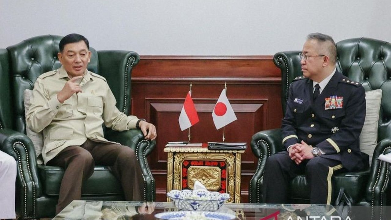 Kementerian Pertahanan RI menjalin kerja sama dengan Jepang untuk meningkatkan kemampuan pertahanan antariksa dan siber Indonesia, belajar dari pengalaman dan teknologi canggih Jepang di bidang tersebut.